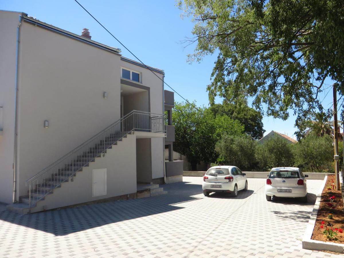 Luka Apartments Биоград-на-Мору Экстерьер фото