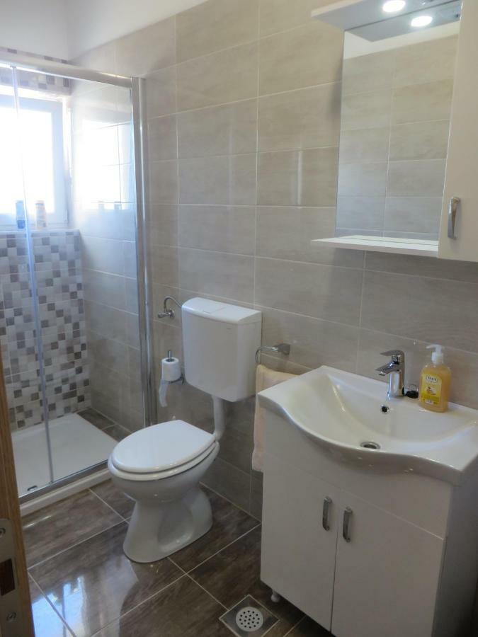 Luka Apartments Биоград-на-Мору Экстерьер фото